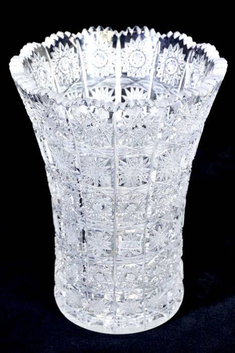 花瓶・フラワースタンド【最終値下】ボヘミアグラス　花瓶　高さ20センチ