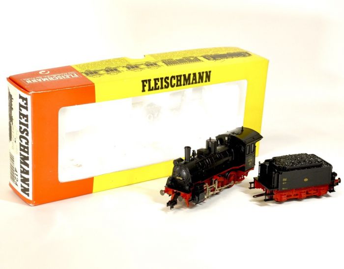 Vintage German-made FLEISCHMANN Fleischmann 4124 BR 53 DRG steam locomotive  model railroad operation is unconfirmed, but it is in excellent condition! 