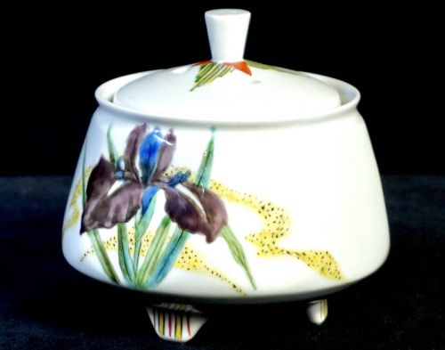 Sold out special price! Showa vintage Kyoto ware by Takuji Suzuki Colored iris three-legged incense burner Tea utensils co-box Estate sale IJS