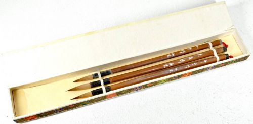 Sold out! Chinese antiques Chinese antiques Calligraphy tools Kuretake brush set Large, medium and small brushes 3 pieces set Taste brush With original box Estate sale NMN