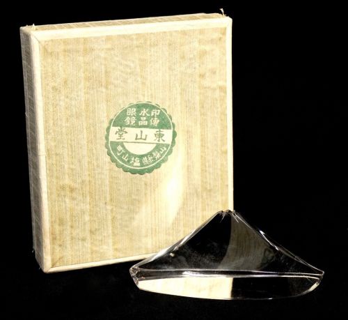 Showa vintage Mt.Fuji type transparent paperweight weight 48g width 7,5cm depth 2,5cm height 3cm estate sale MYK