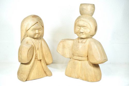 Sold out! Precious historical wooden carved dolls Hina dolls Standing dolls The taste of aged wood, hand-carved dolls full of warmth! Height 35cm & 29cm KTU
