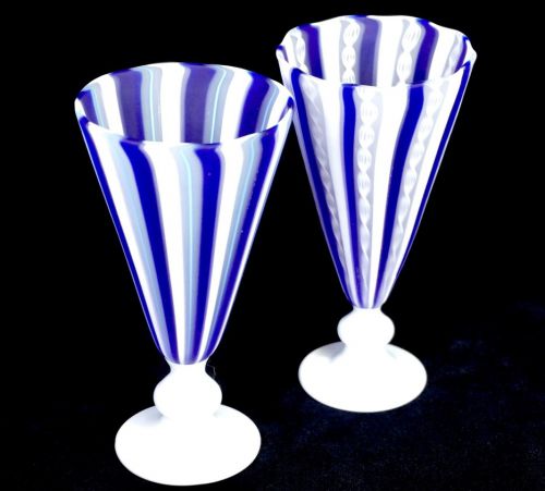 50% off! Vintage handmade glass stemmed tumbler 2-piece set Height 14 cm Striped pattern is refreshing and nice glass AYS