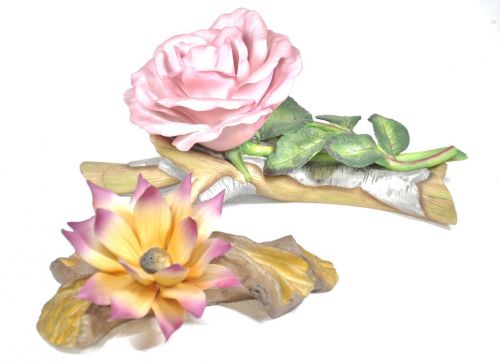 Sold out special price! Vintage porcelain flower object Queen Elizabeth Rose・Lotus 2-piece set Total length 20cm・16cm A beautiful three-dimensional object AYS