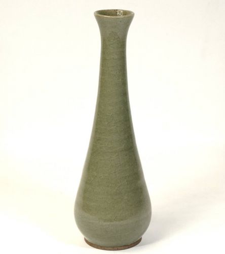 Nabeshima Okawachi ware 15th generation Kinsen kiln Celadon vase Diameter 8 cm Height 24.5 cm Nabeshima celadon A gem with a beautiful intrusive expression! Estate Sale YKT