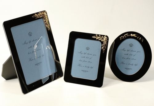 MIKIMOTO Photo frame Photo stand 3-piece set Pearl decoration Ribbon / Botanical relief Unused Width 16/11/12 cm Height 19.5 / 14/14 cm