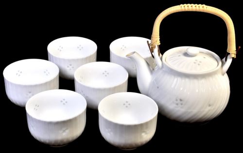 Sold out! Showa Vintage Arita Ware Masamine Kiln, Shuho Kiln Flower Hotaru Temon White Porcelain Tea Set Set of 5 Teapots and Teacups Beautiful Firefly Hands! Estate Sale MSK