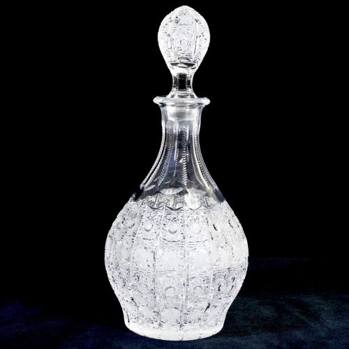 50% off! Vintage Czechoslovakia hand-cut crystal decanter Finely hand-cut gem 15cm diameter 32cm height ATN