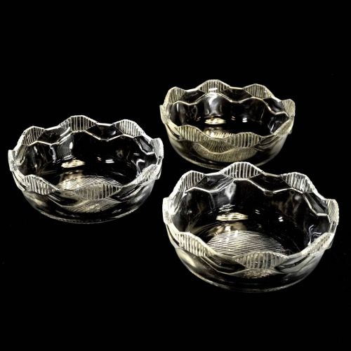 Those days! Showa retro glass tableware! Ishizuka Glass Ganbari Bowl, Glass Bowl, Pressed Glass, 3 Customers, Diameter 13cm, Estate Sale FYO