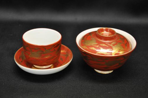 Sold out special price! Jidaimono Kutani ware Eiraku Tea bowl with lid Gold vermilion estate sale! KKK