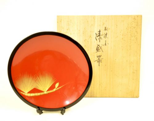 Sold out! Traditional craft Wajima lacquer Zenzo Nakatani Chinkin pine crest Kurouchi red lacquerware Motoki lacquer art Good condition Estate sale
