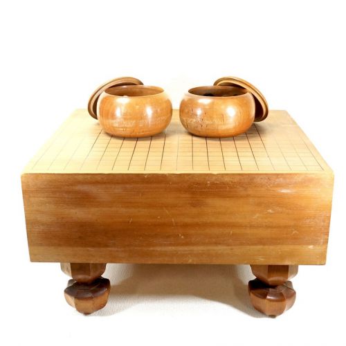 50% OFF Showa Vintage Go Set Natural Wood Goban with Feet Nachi Black Clam with Go Stone With Navel No. 50 Thickness 15 cm The taste of dry wood is wonderful! ATN