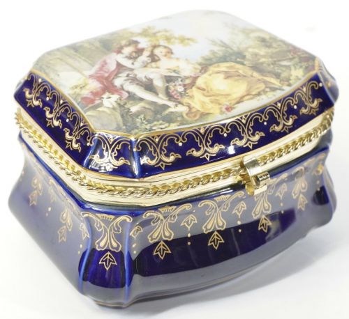 50% OFF! Jewelry Box with Music Box Italy Demain Gold Cobalt Francois Boucher Four Seasons Spring Top Plate SANKYO ATN