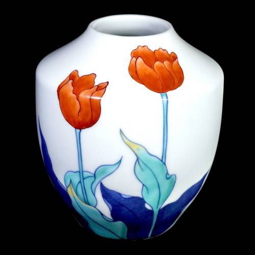Showa Vintage Nabeshima ware Imaizumi Imaemon White Nabeshima Kinkamon Vase Height 14cm A beautiful gem with three-color flower crests! Estate Sale WTS
