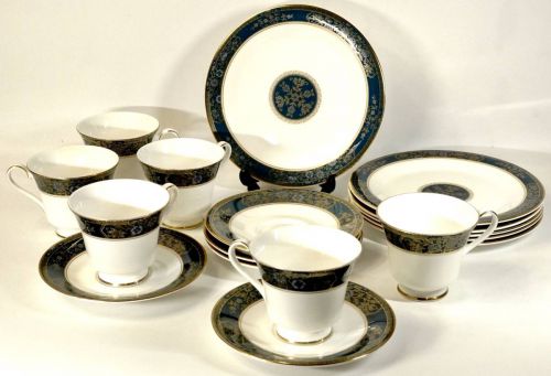 Vintage British Royal Doulton Out of Print Carlyle Cup & Saucer Dessert Plate 6 assortment fine bone china TSM