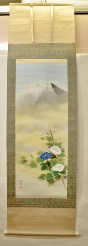 Special sale price! Kakejiku Ogawa Chaoyang silk book "Fuji ni Morning Glory" with box It is an item in good condition Estate sale! IKT