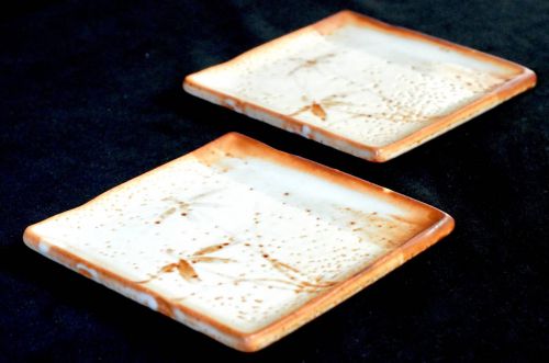 50% off! Showa vintage Shino ware grass crest square square plate 2 pieces small and easy to use square plate perfect for Japanese food estate sale NYS