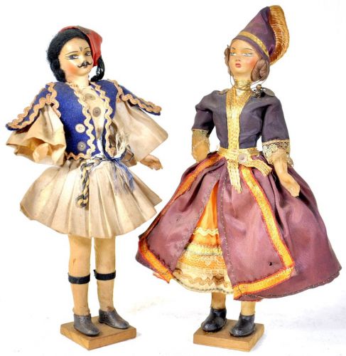 50％OFF！　ビンテージ　ギリシャ製　民族人形 民芸衣装を纏った二人の女性 手作り、味わい感のある素敵な人形　エステートセール YAY