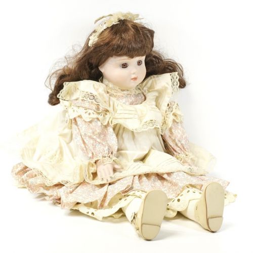 50% OFF! Vintage ZASAN Bisque Doll Crossbody Height 50cm Girl with Katyusha Estate Sale ATN