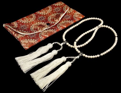 Genuine prayer beads, rosary, pearl, with prayer beads bag, main ball 10mm, main ball 7mm, finest condition product, Buddhist altar fittings, sparkling pearls, and pure white tassels are beautiful! Unused dead stock product K⑫