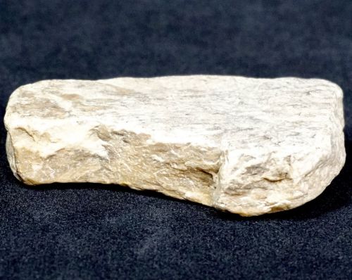 50% off! Natural stone figurine Polished stone Probably from the Paleolithic to Jomon period Living tool Length 7cm Weight 74g Collector's item! Estate Sale HYS