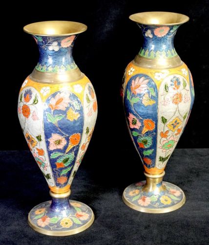 50% off! Vintage brass window painting flower crest vs cloisonne vase Height 30.5cm! There is peeling of the paint because it is a vintage item, but the taste of aging is wonderful! KNA