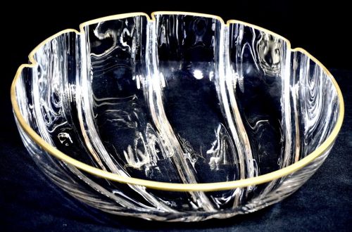 50% off! Handmade crystal glass bowl with gold edge decoration Diameter 27cm Height 10cm Weight 1.4kg! A one-of-a-kind gem with a wonderful hand-made feel by craftsmen AYS