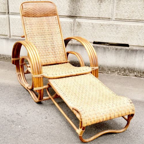 昭和ビンテージ　ラタンリクライニングチェアー 籐製椅子　二段階角度調節　足置き収納 幅65㎝　奥行き90㎝（足置き無し）　高さ87㎝ KYM