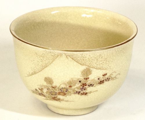 Satsuma-yaki Toeiyama kiln Kinsaihana Fuji crest Matcha tea bowl Tea tray Tea utensils Diameter 11.5 cm Height 8 cm Unused dead stock Gorgeous painting is beautiful! YKT