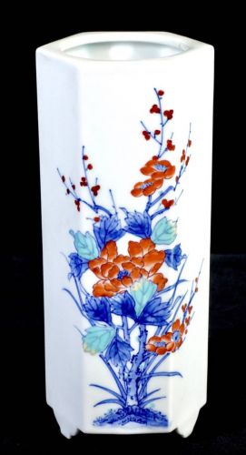 Sold out special price! Showa vintage Nabeshima ware Iro Nabeshima Taishu kiln Somenishiki peony plum crest hexagonal vase Height 20cm! Vase with beautiful Nabeshima-style painting KNA