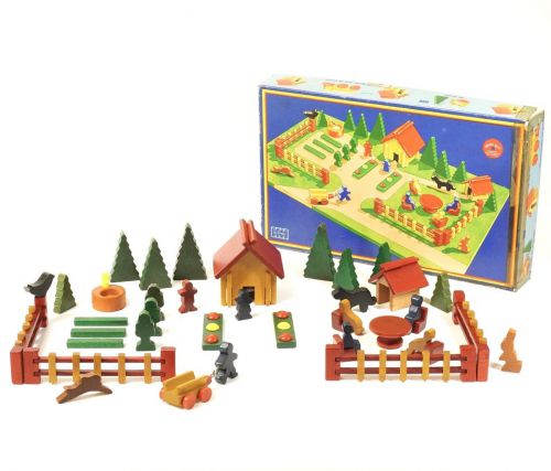 Made in West Germany Dusyma Dusima company wooden toys building blocks educational toys 1960s toys introduced in many kindergartens in Europe ATN