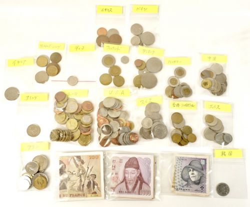 World 18 banknotes and coins collection USA Switzerland Germany Finland UK Czech Netherlands Italy Austria Franc and many others HYK