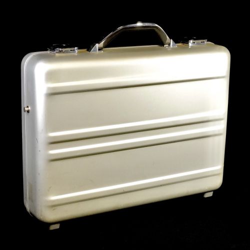 Vintage Zero Halliburton ZERO HALLIBURTON aluminum attache case briefcase width 46cm depth 10cm height 39cm IFS