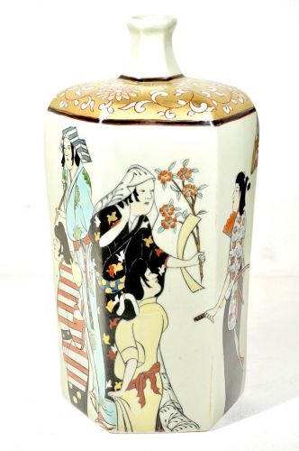 Sold out! Historical Arita ware Enzaemon kiln Totally hand-painted gold painting Flower arabesque crest picture Figure Hexagonal vase Single flower vase Decorative jar Height 27cm People drawn in various directions! KNA