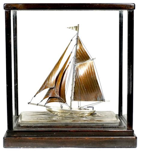 50% off! Vintage silver sailing ship STARING SILVER Main body + stand Weight 166g Width 17cm An object with a wonderful aged taste! Estate Sale AYS
