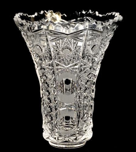 Vintage Czechoslovakia Bohemia crystal glass Hand cut flower base Small size 500PK Diameter 12.5cm Height 15.5cm SHM