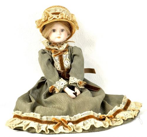 50% off! German vintage bisque doll crossbody WUPPER girl wearing a straw hat estate sale ISM