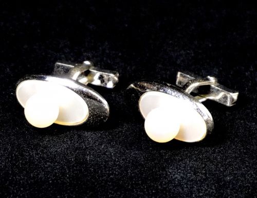 Showa Vintage Pearl Cufflinks Pearl/Silver Width 2.5cm Height 1.5cm As a fashionable focal point for a suit style! Estate Sale IJS
