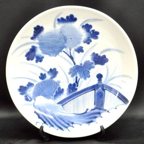 Special sale price! Period item Bakumatsu-Meiji period Decorative plate Koimari Sometsuke Flower painting Large plate Shaku 2 plate Estate sale! (IKT)