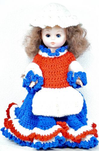 売り切り特価!　Fibre Craft Materials Corp製 青い瞳の女の子 スリープアイ人形 ソフトビニール ハンドメイドニットウェア 高さ35cm FAB