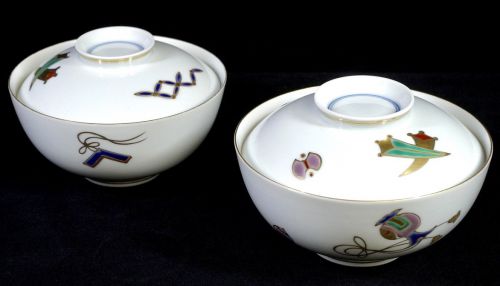 Sold out! Showa vintage Kyoto ware Kiyomizu ware Toya overglaze enamel Kozuchi crest lid attached husband and wife bowl Unused dead stock Estate sale AYS