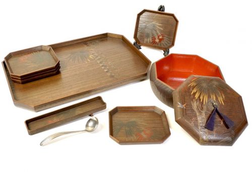 Japanese antique period genuine wood lacquerware Maki-e palm bird crest lacquerware Confectionery, 5 individual plates, trays, and spoons Artists Collections of historic old families SHM