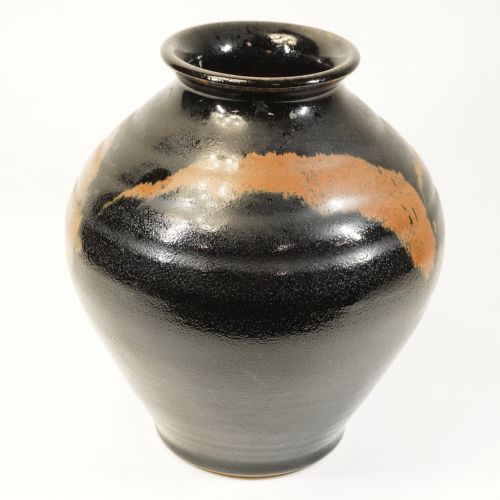 時代物　黒釉壺　在銘品　直径22㎝　高さ25㎝ 水瓶・花瓶・味わいディスプレイとして！ 黒を基調とした重厚感のある逸品　IFS