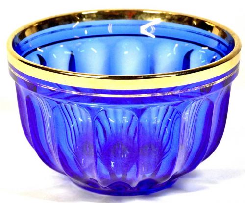 ビンテージ　ブルーガラスボウル ゴールドリム　デザインガラス 直径11㎝　高さ7㎝ 鮮やかな青・金縁のマッチが美しい！ NNM
