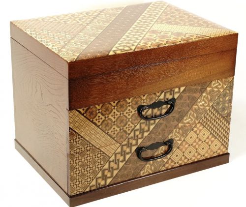 Hakone parquet Needle box / sewing box Top plate opening / closing / two-stage drawer Small chest A nice jewelry box! Width 28.5 cm Depth 21 cm Height 22 cm YKT