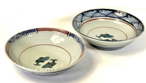 Showa Vintage Yuko Kiln Dyed Color Painting Twin Fish Crest Bowl 2 Customers Diameter 22cm Height 6cm A versatile and easy-to-use size, hand-drawn edging, and the fish crest of the internal painting are wonderful! OSO