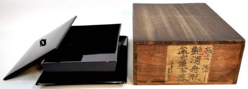 Jidaimono Bakumatsu-Meiji period Finest box Confectionery with matte boat-shaped tray Motoki lacquering estate sale! SJO