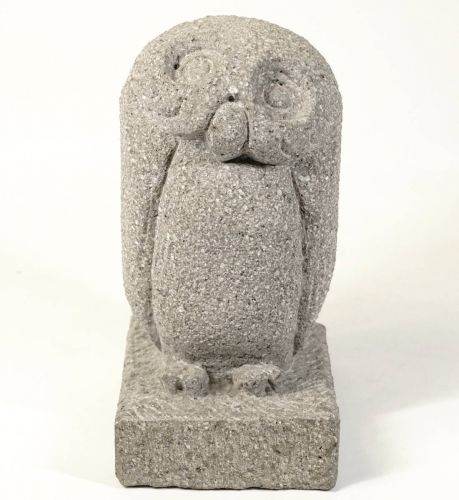 Owl stone statue Name: Mason 4th generation Yoshinori Owl Width 9cm Depth 11.5cm Height 19cm Weight 2.5kg A lovely small stone statue! TKM