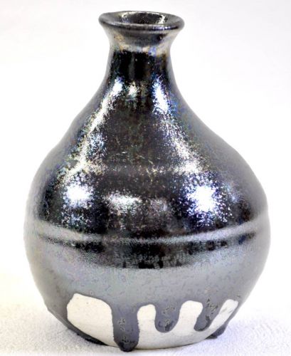 50% OFF! Rurubu Kobo Works Black glaze vase The brilliance of the iris is wonderful!